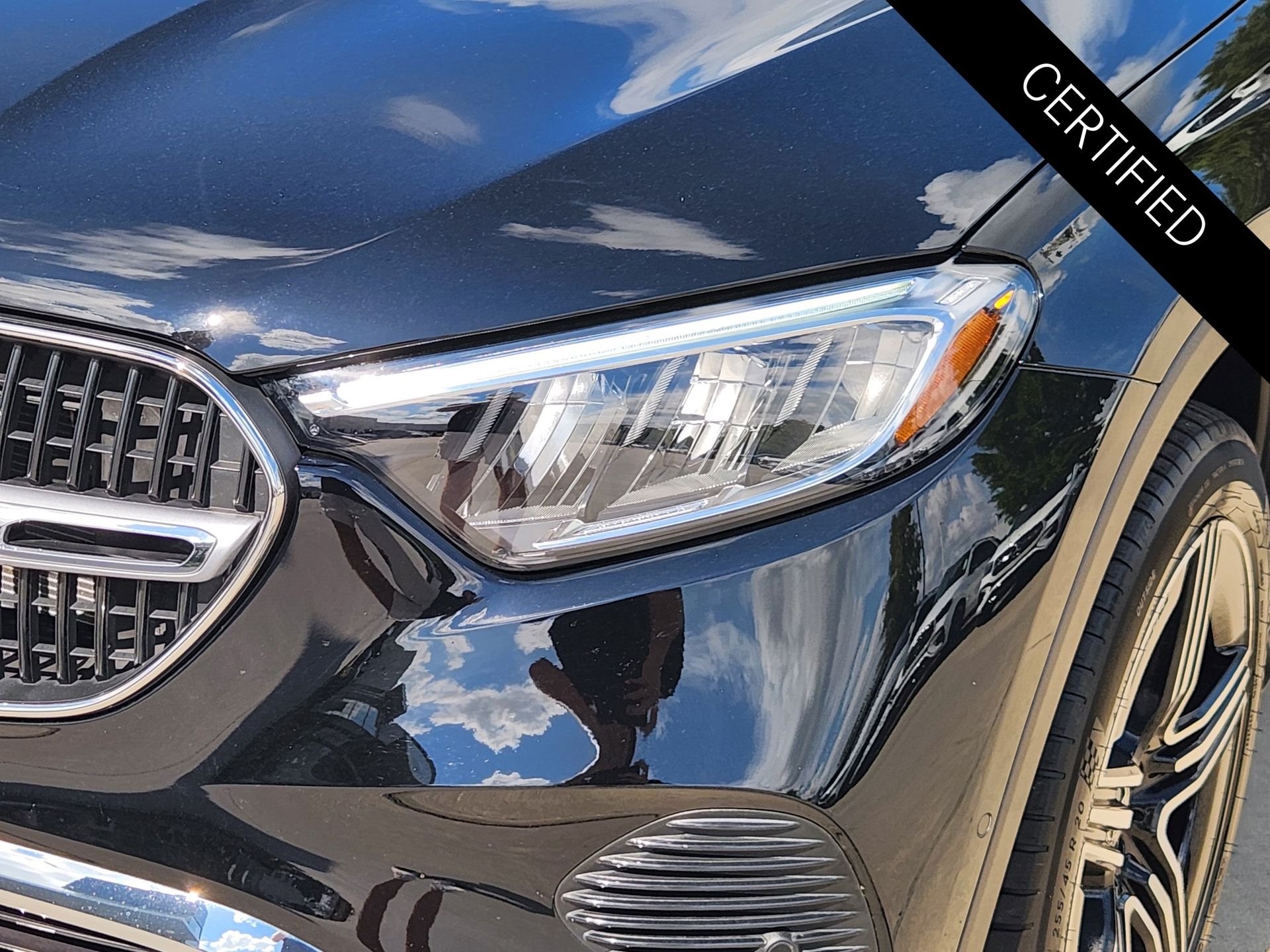 Certified Used 2026 Black Mercedes-Benz GLC 300 image 11