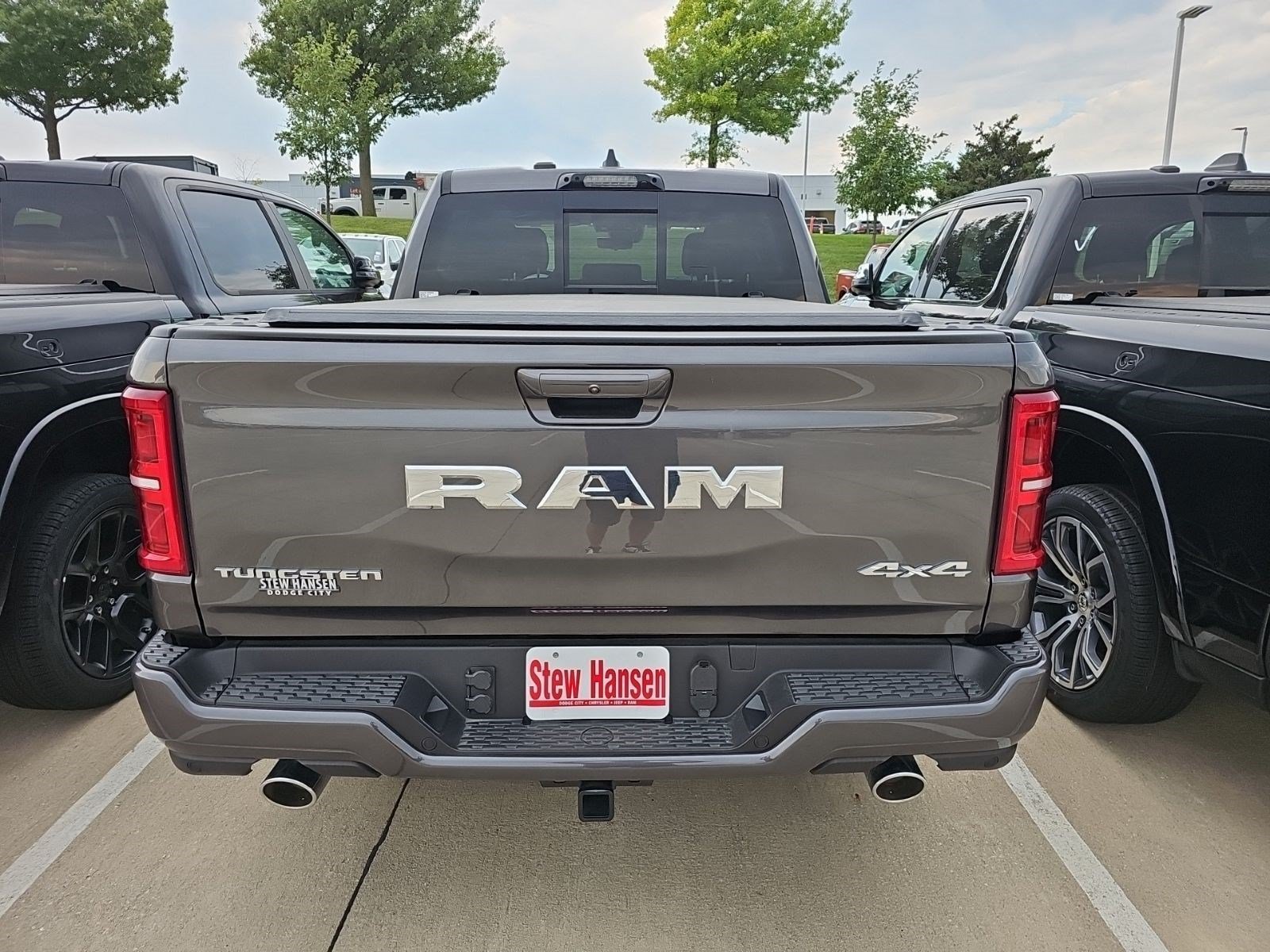 New 2026 Granite Crystal Metallic Clearcoat Ram Tungsten image 3