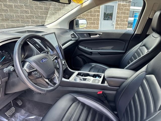 Used 2024 Black Ford SEL image 16