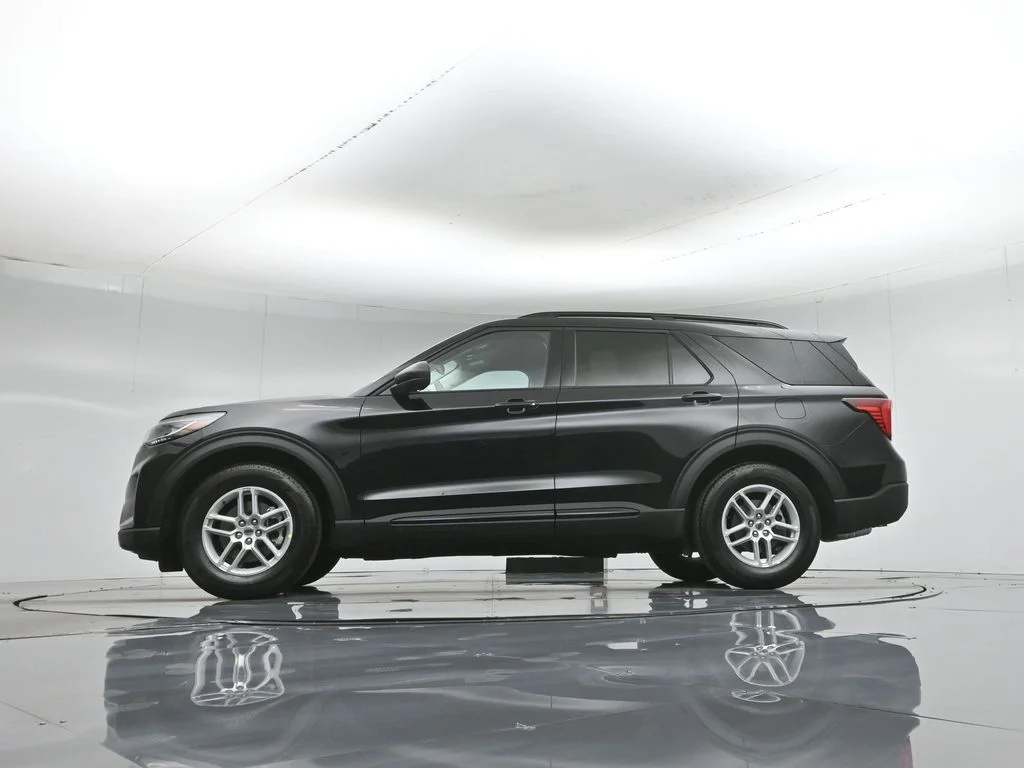 New 2026 Agate Black Metallic Ford Active image 7