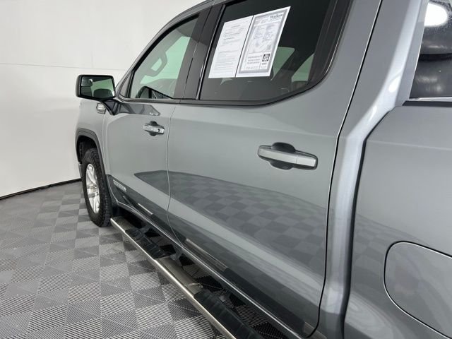 Used 2023 Silver GMC Elevation image 10