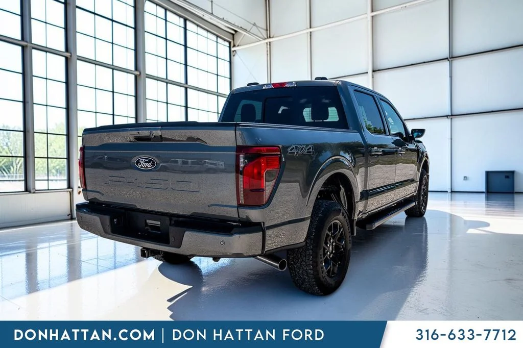 New 2026 Carbonized Gray Metallic Ford XLT image 30
