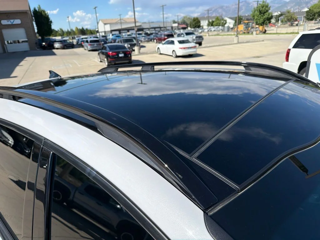 Used 2023 White Kia X-Line image 10