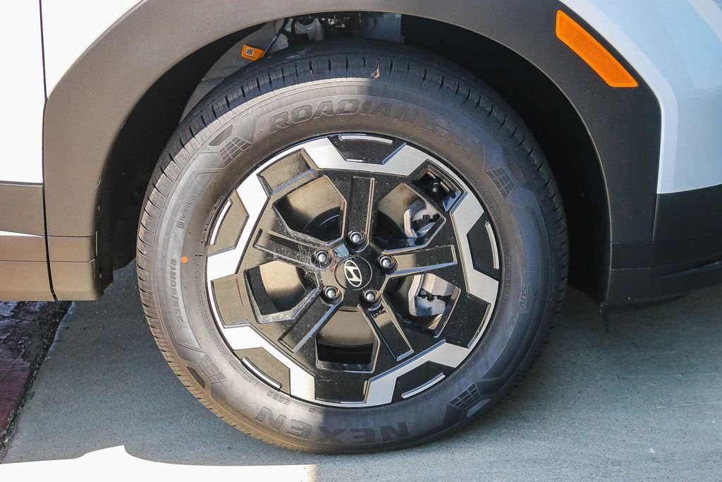 New 2026 White Hyundai SEL image 10