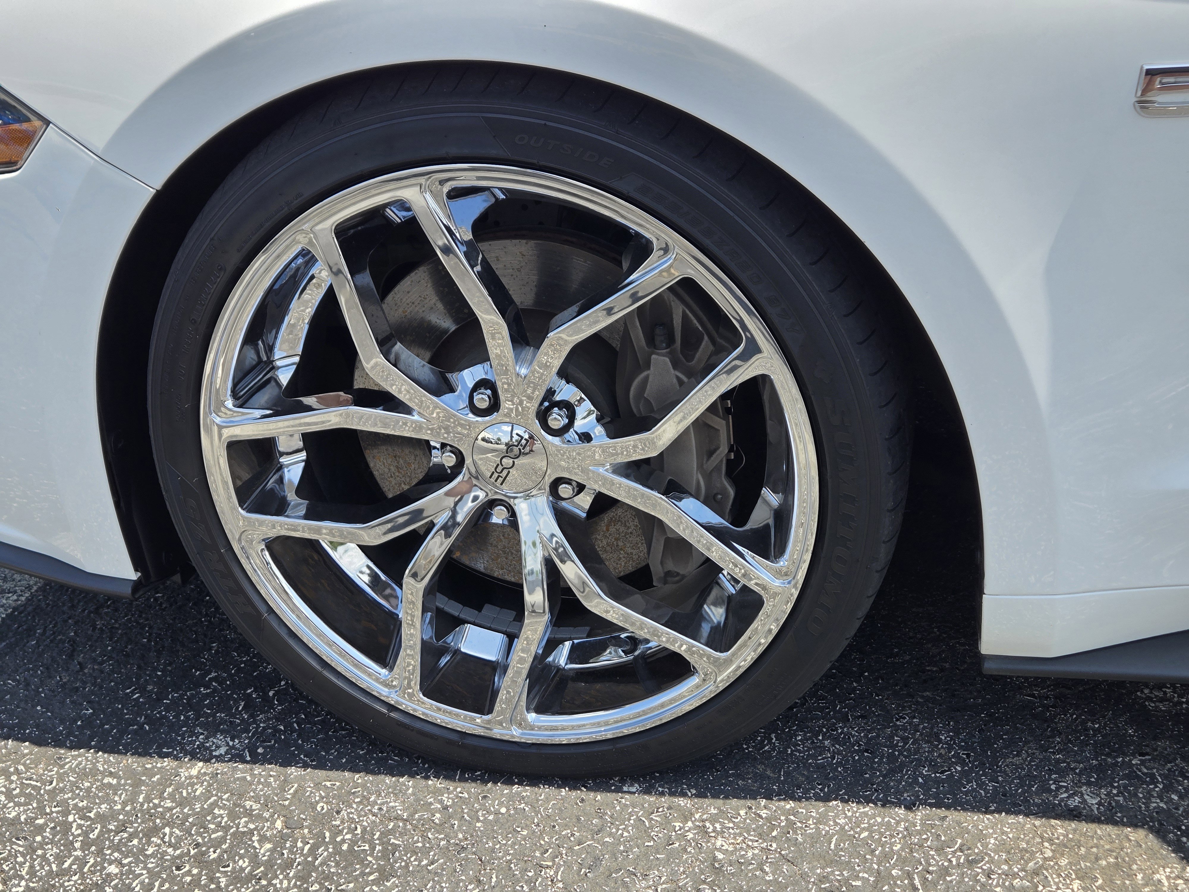 Used 2020 Oxford White Ford GT Premium image 6