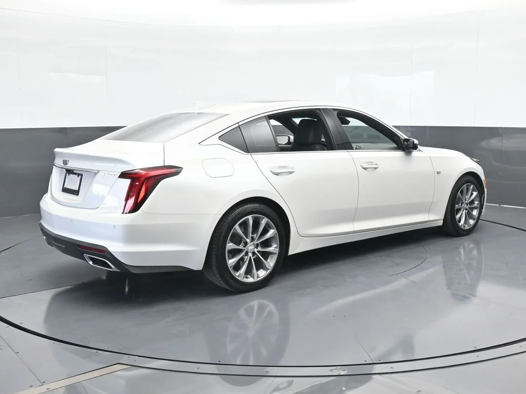 Used 2020 Crystal White Tricoat Cadillac Premium Luxury image 6
