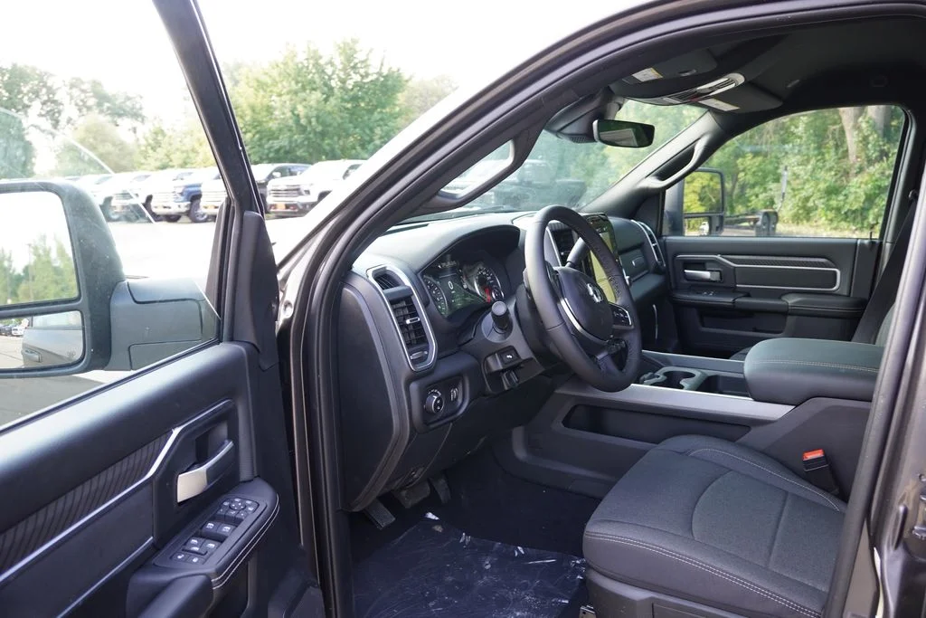 New 2027 Granite Crystal Metallic Clearcoat RAM Big Horn image 10