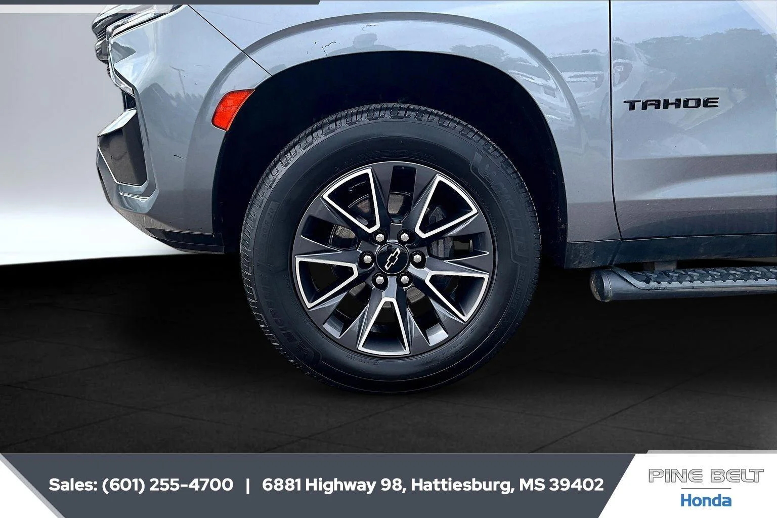 Used 2021 Satin Steel Metallic Chevrolet Z71 image 7