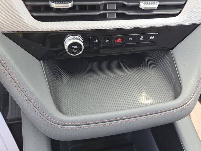 New 2026 Star White Metallic Tri-Coat Ford Active image 22