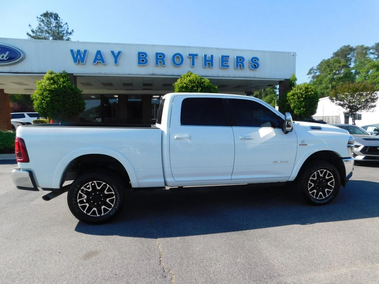 2025 RAM 2500 Limited/Longhorn 4X4 Crew Cab SWB's photo