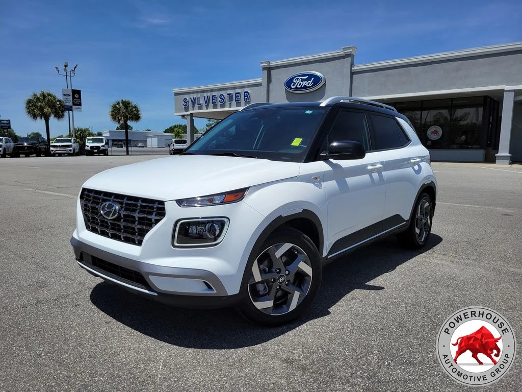 Used 2025 White Hyundai Limited image 1