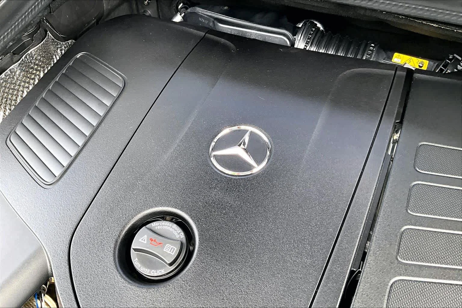 Used 2025 Polar White Mercedes-Benz GLE 450e image 63