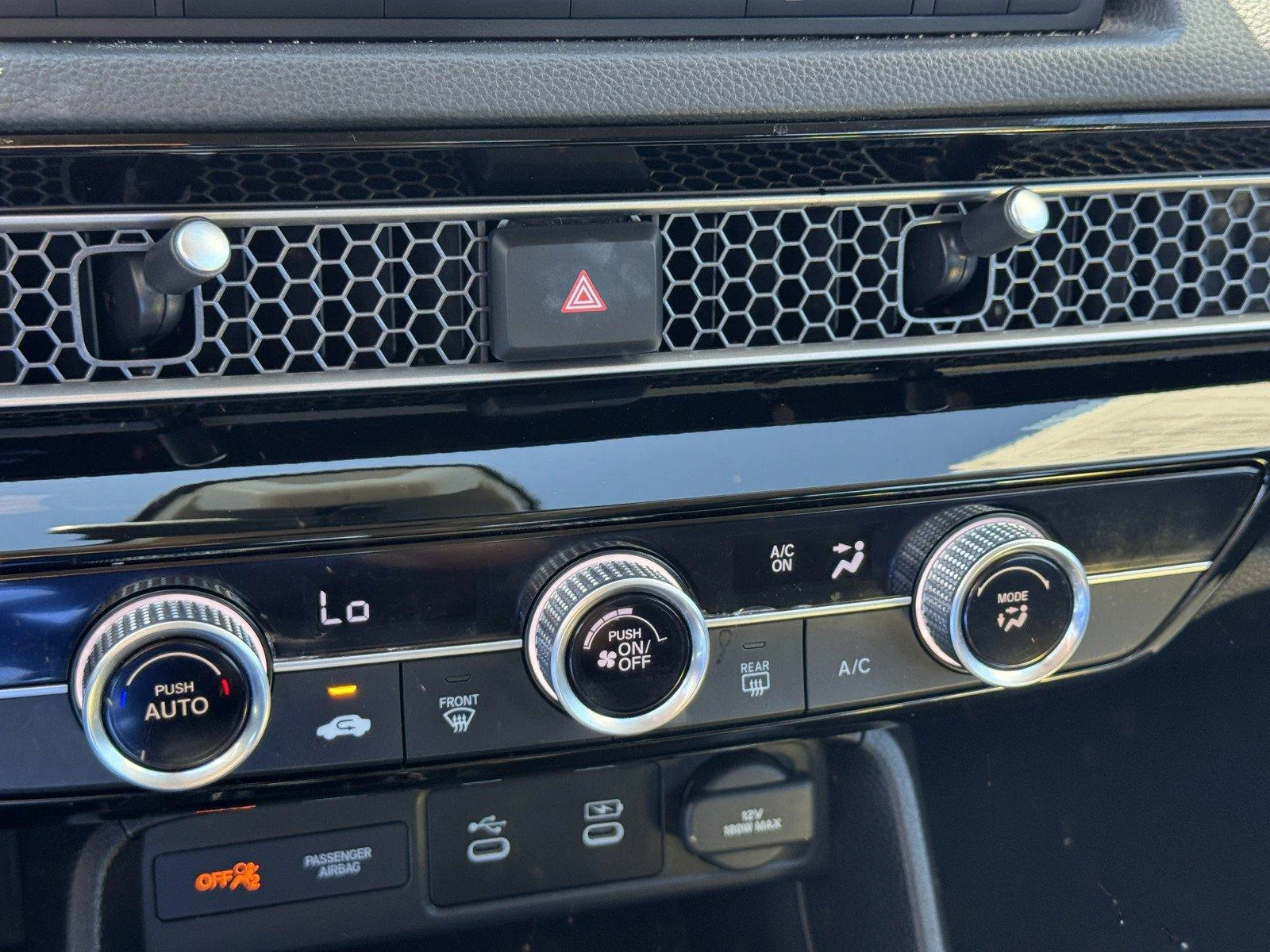 Used 2025  Honda LX image 17