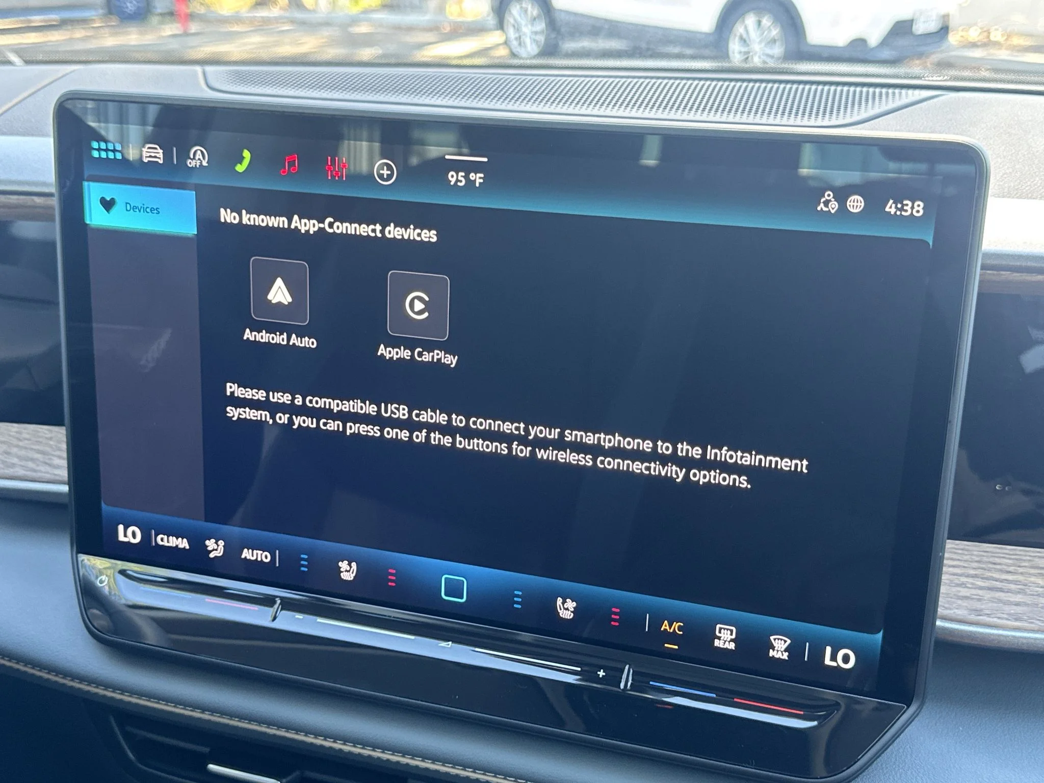 New 2027 Deep Black Pearl Volkswagen SE w/Technology image 25