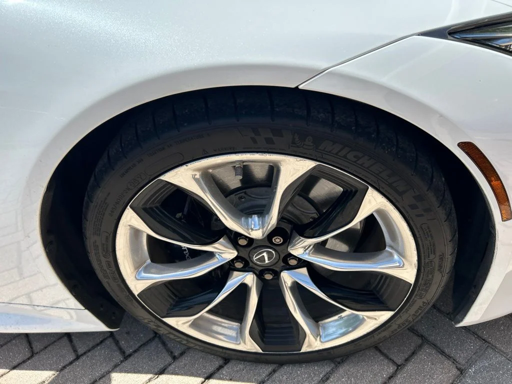 Used 2021 White Lexus 500 image 9