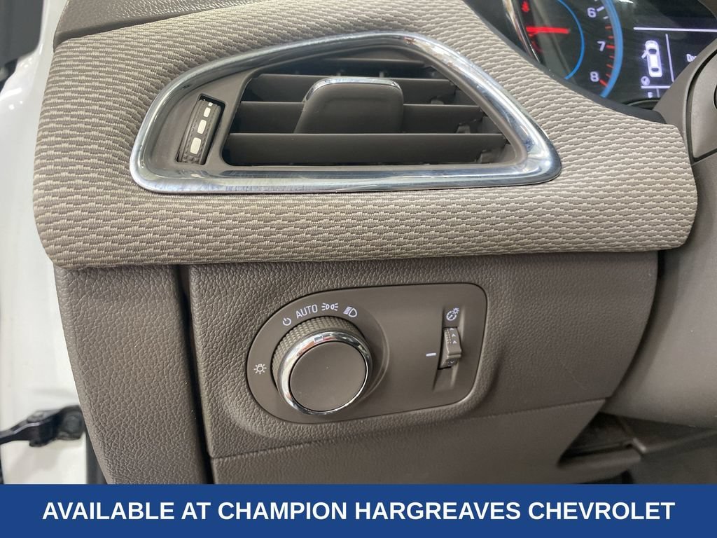 Used 2017 SUMMIT WHITE Chevrolet LT image 23