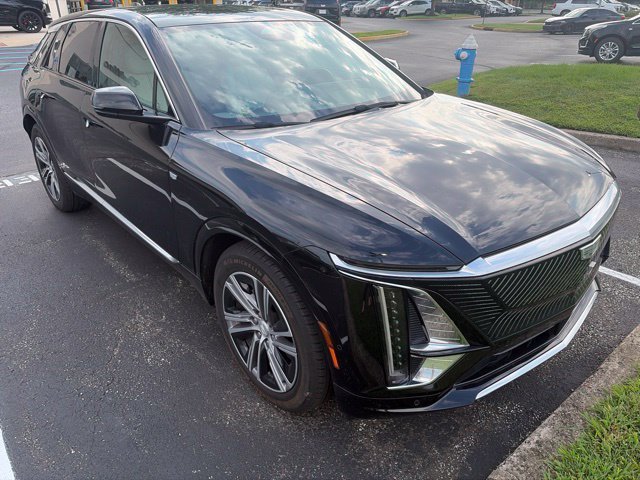 2024 Cadillac LYRIQ Luxury 1
