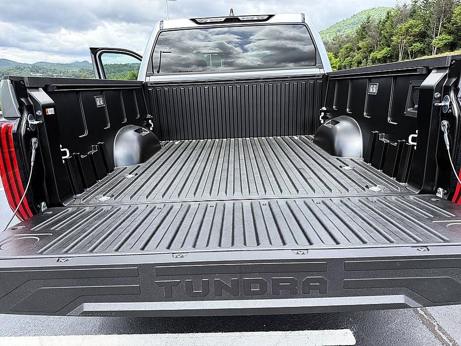 2026 Toyota Tundra SR5 - Photo 21