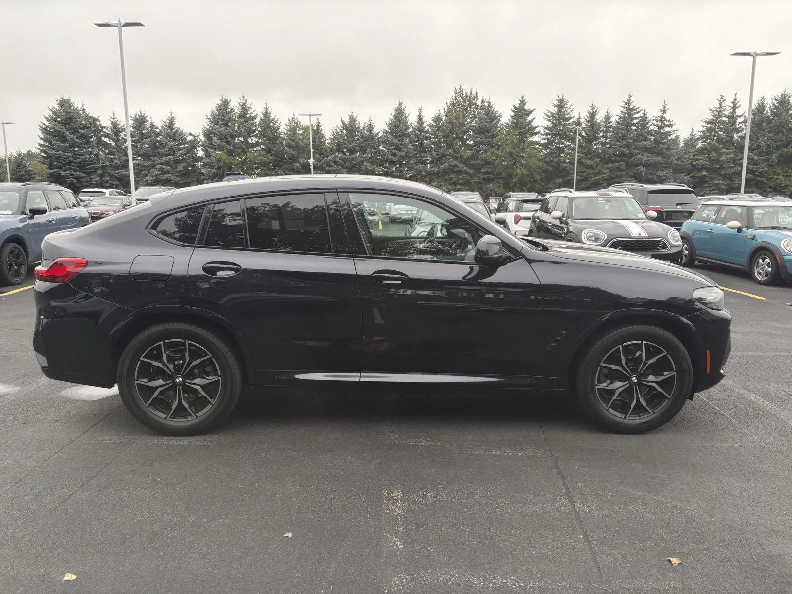 Used 2024 Carbon Black Metallic BMW xDrive30i image 6