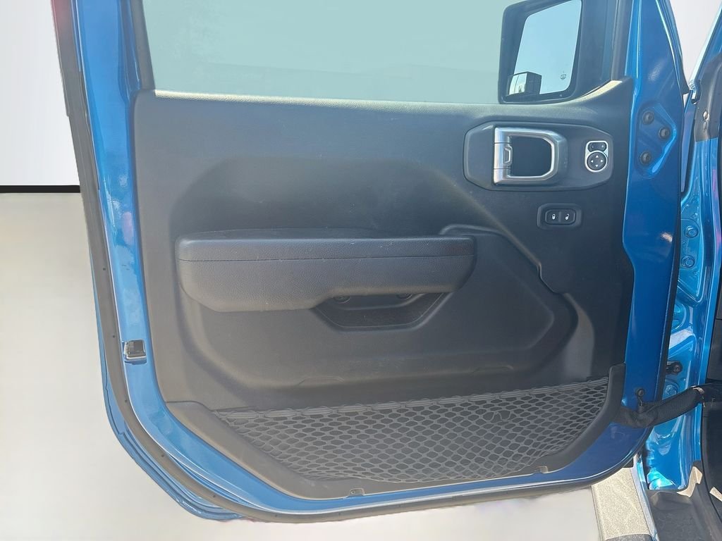 Used 2023 Blue Jeep Sport S image 18