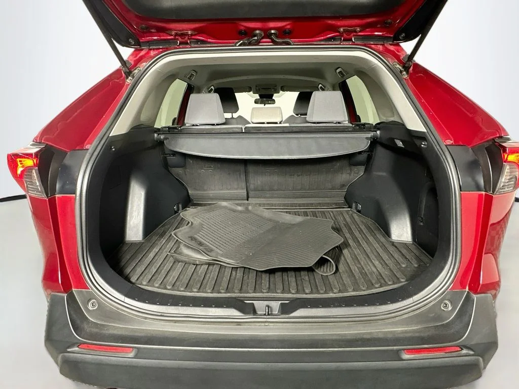 Used 2021 Pearl Toyota XLE image 26