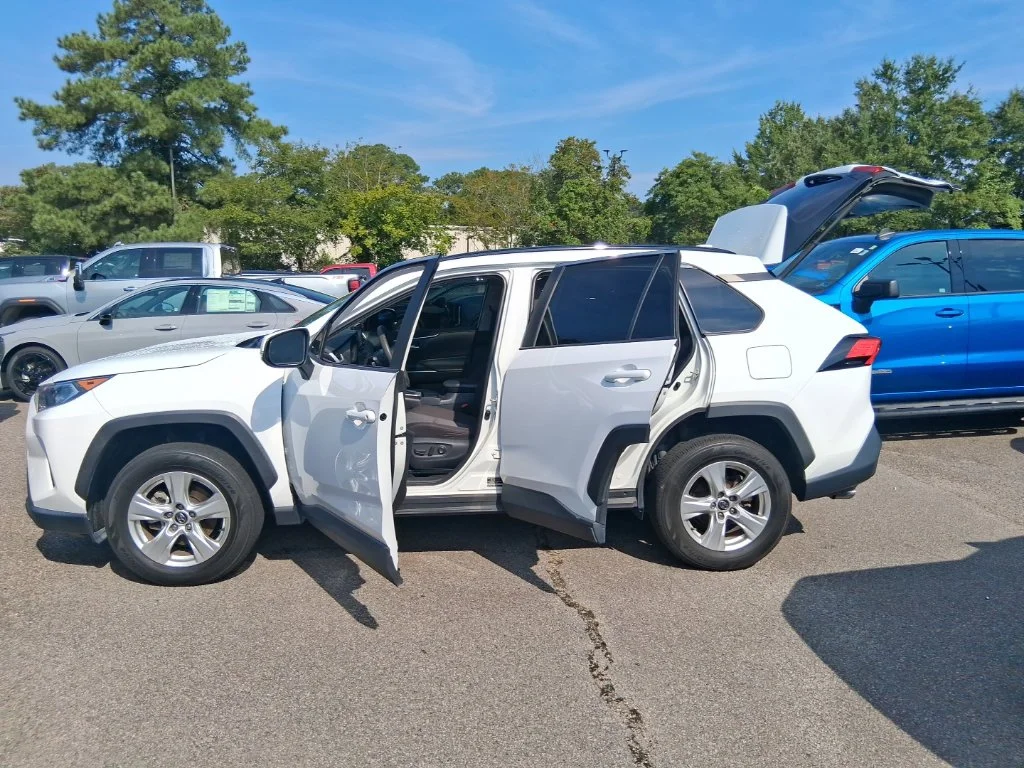 Used 2021 Blue Toyota XLE image 17