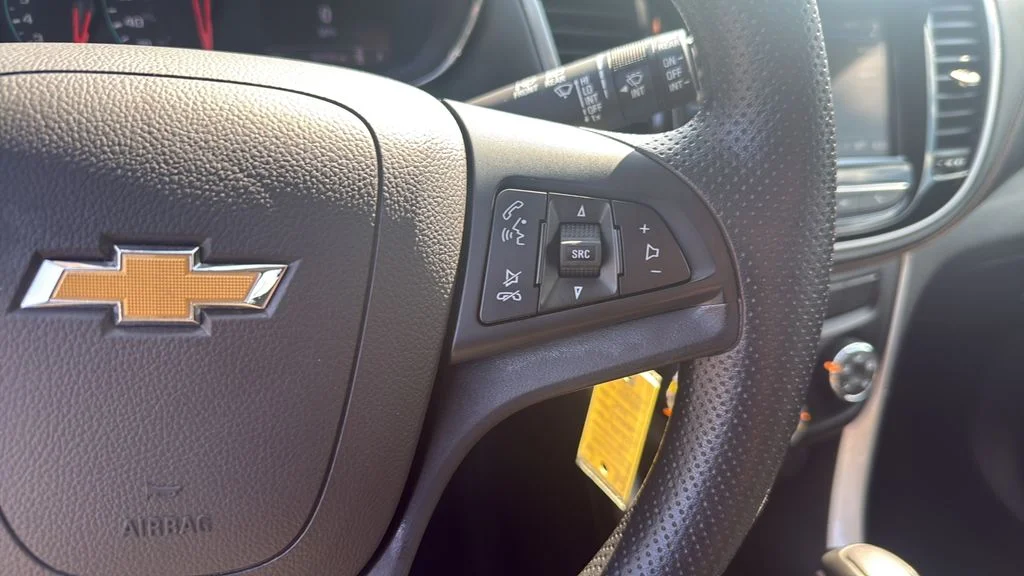 Used 2018 White Chevrolet LS image 21