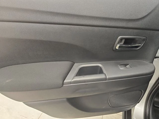 Used 2025 Alloy Silver Metallic Mitsubishi  image 16