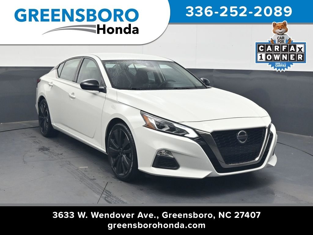 Used 2022 White Nissan 2.5 SR image 1