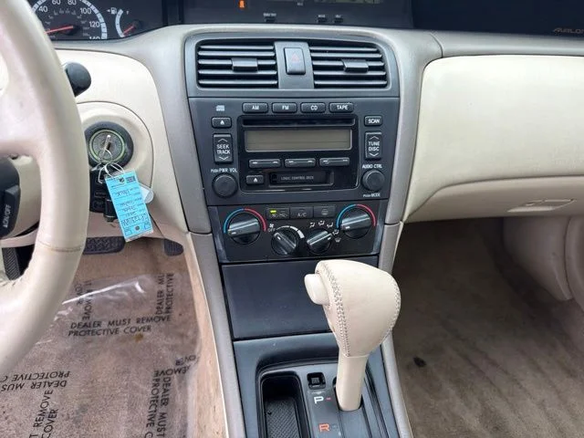 Used 2001 Black Toyota  image 12