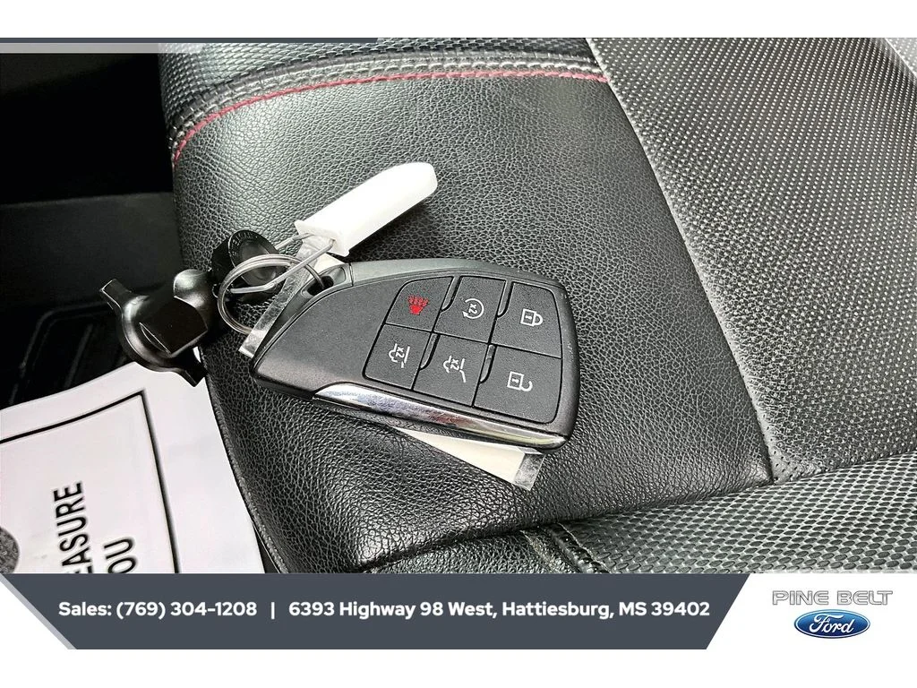 Used 2022 Auburn Metallic Chevrolet RST image 9