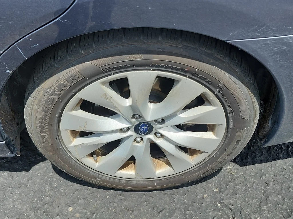 Used 2017 Carbide Gray Metallic Subaru Premium image 10