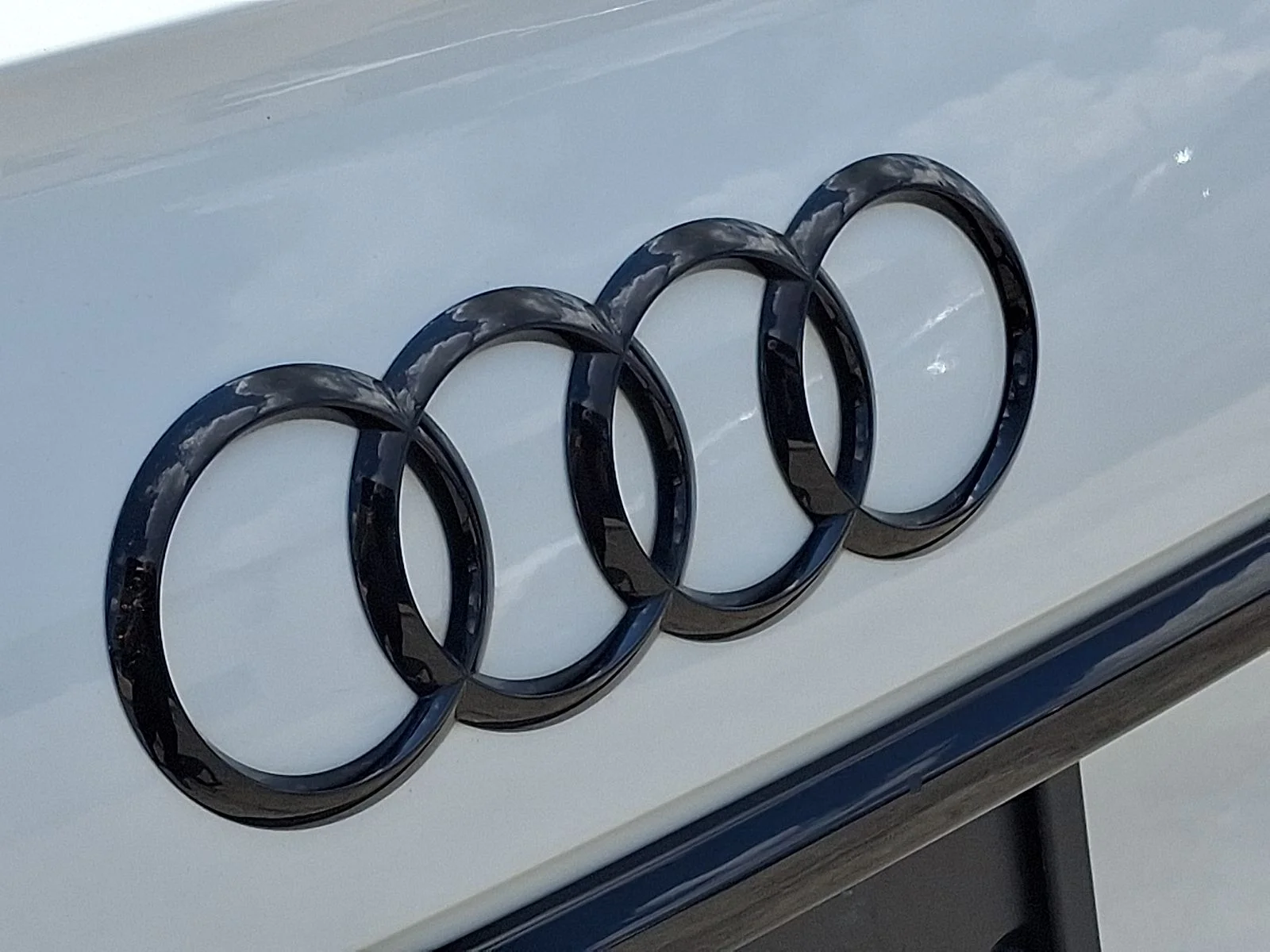 Used 2021 White Audi Premium Plus image 30