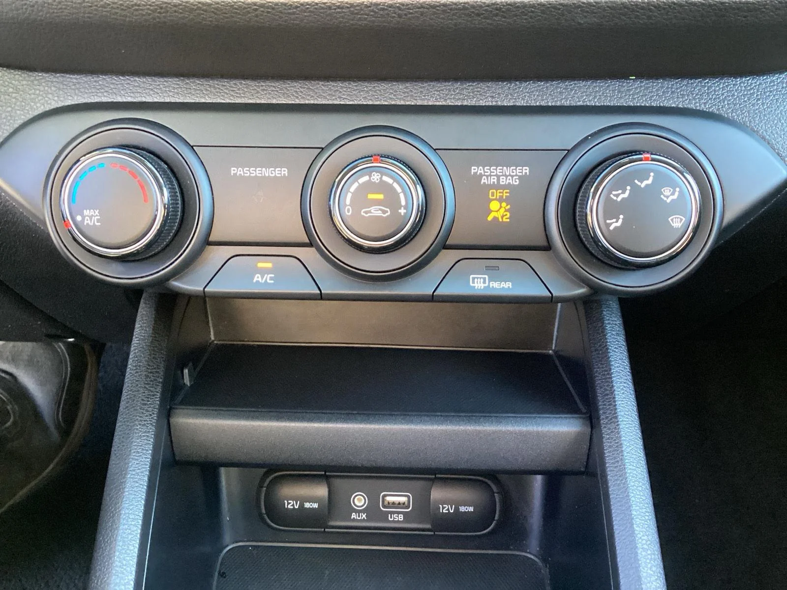 Used 2020 Silky Silver Kia LXS image 23