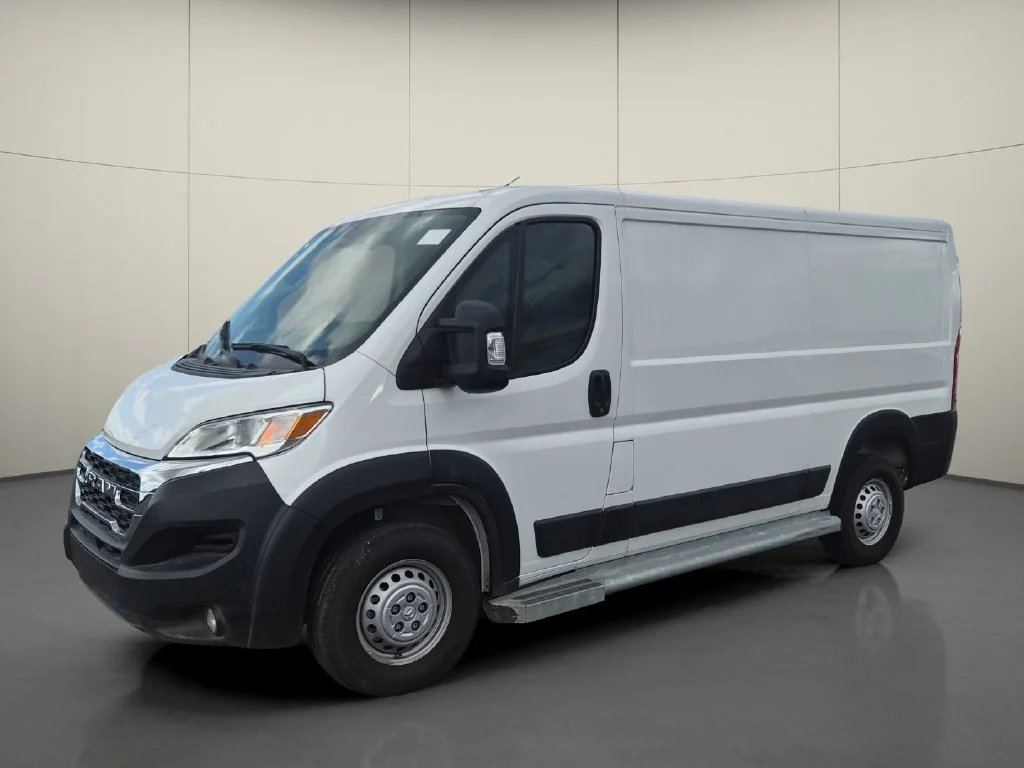 Used 2025 White Ram Base image 3