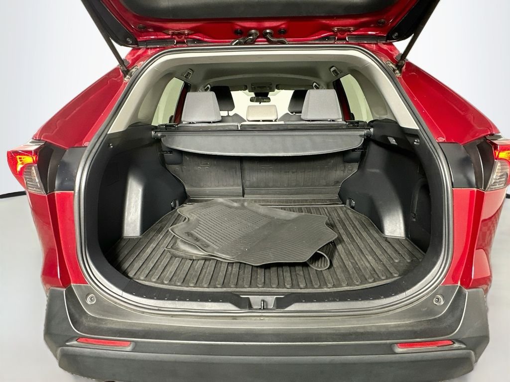 Used 2021 Pearl Toyota XLE image 26