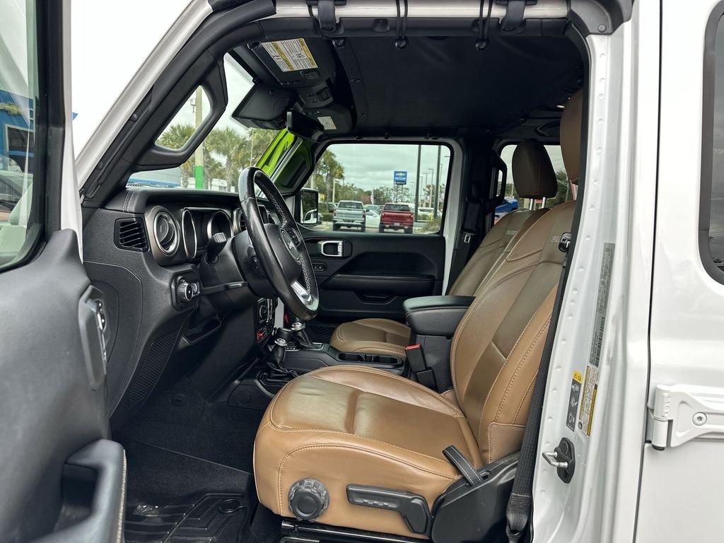 Used 2021 White Jeep Unlimited Rubicon image 19