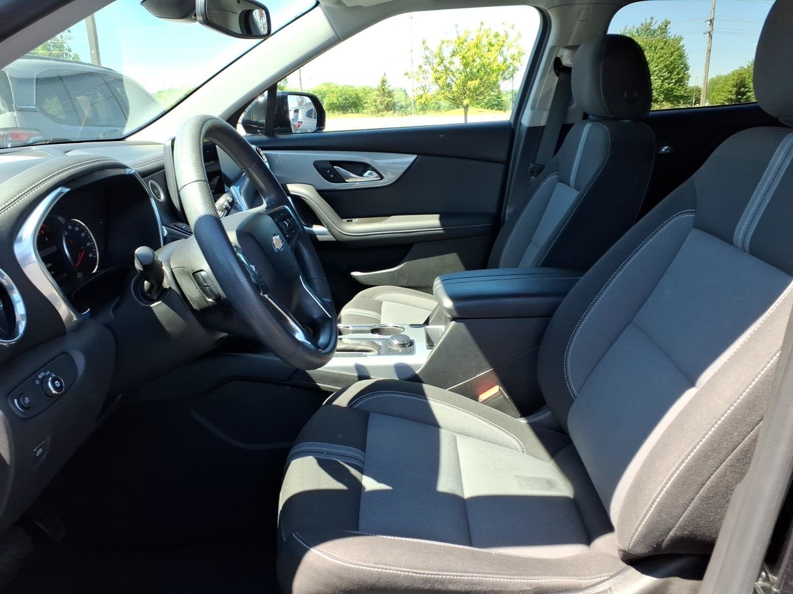 Used 2023 BLACK Chevrolet LT image 25