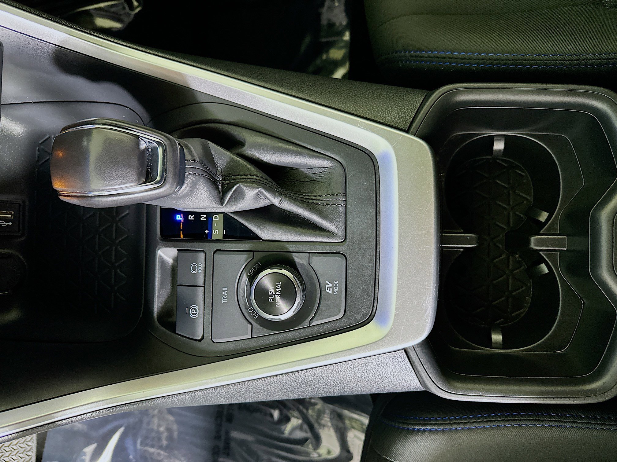 Used 2025 Magnetic Gray Metallic Toyota Hybrid SE image 22