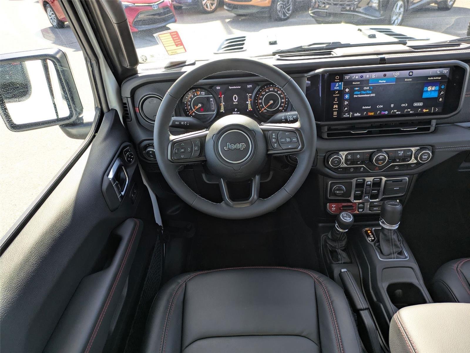 Used 2025 Bright White Clearcoat Jeep Rubicon image 27