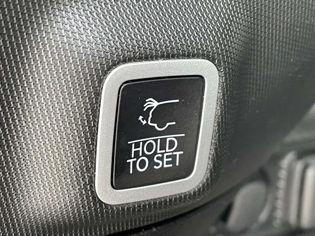 Used 2023 White Jeep Altitude X image 41