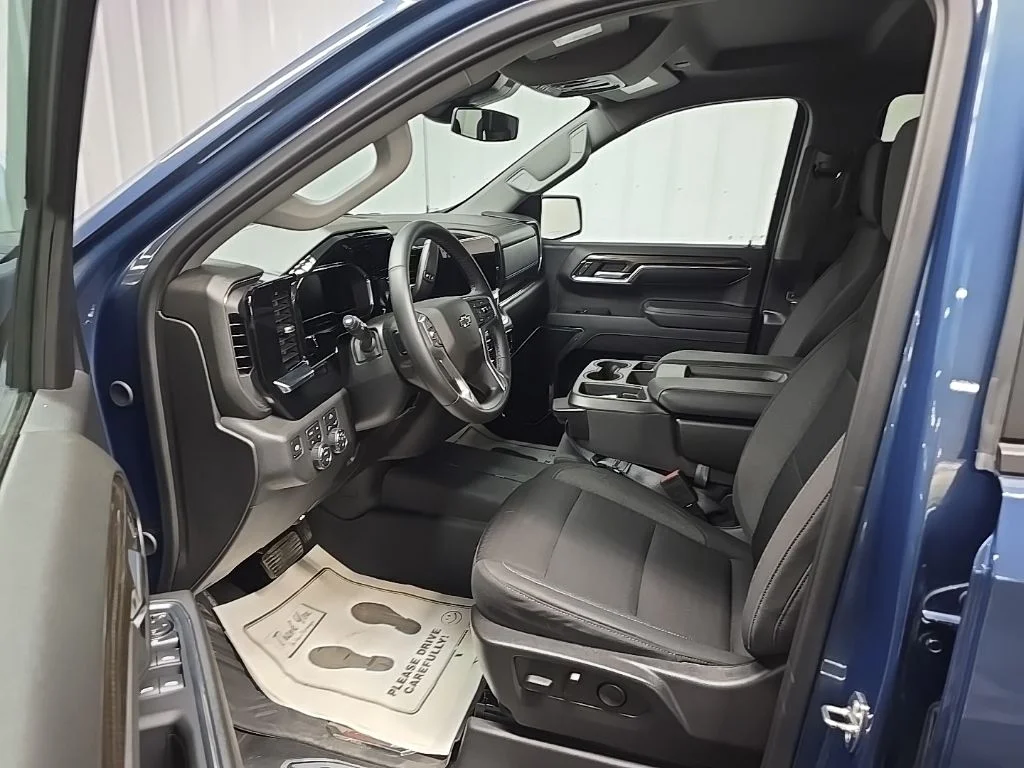 Used 2024 Blue Chevrolet RST image 28