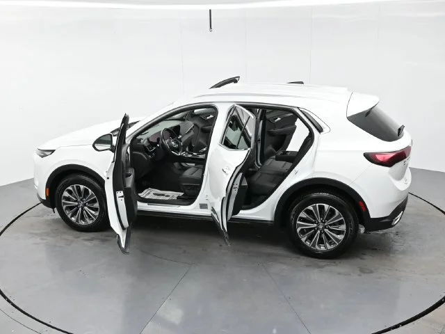 Used 2024 Summit White Buick Preferred image 41