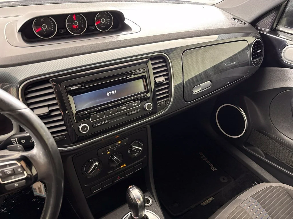 Used 2014 Black Volkswagen 2.0T R-Line image 32