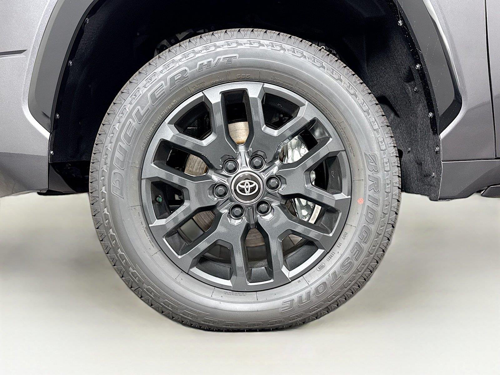 New 2026 Magnetic Gray Metallic Toyota Platinum image 12