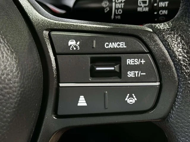 2025 Honda CR-V LX - Photo 23