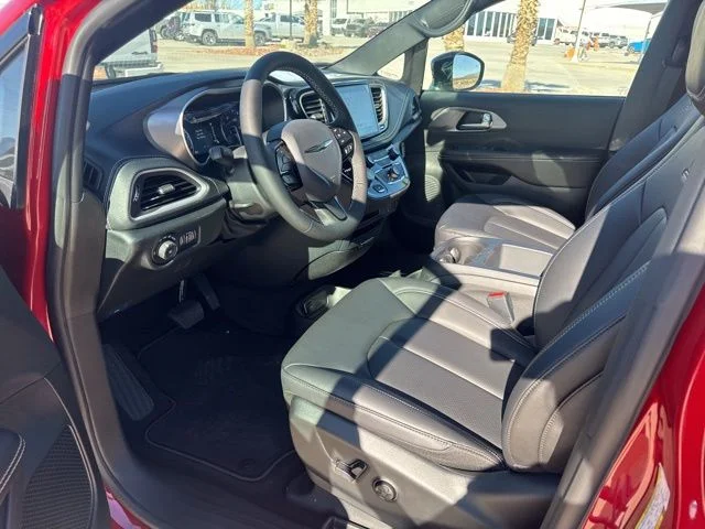 2026 Chrysler Pacifica Select - Photo 19