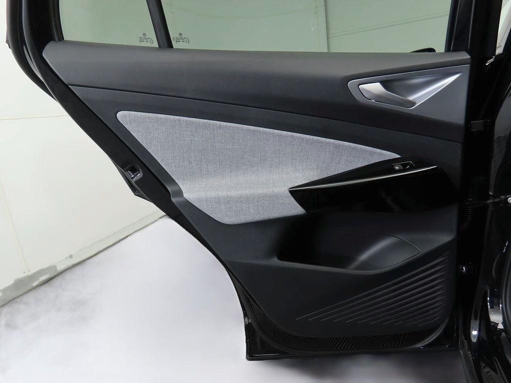 New 2026 Deep Black Pearl Volkswagen Pro image 24