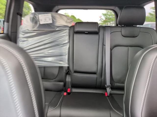 New 2026 Baltic Gray Metallic Clear-Coat Exterior Paint Jeep Limited image 28