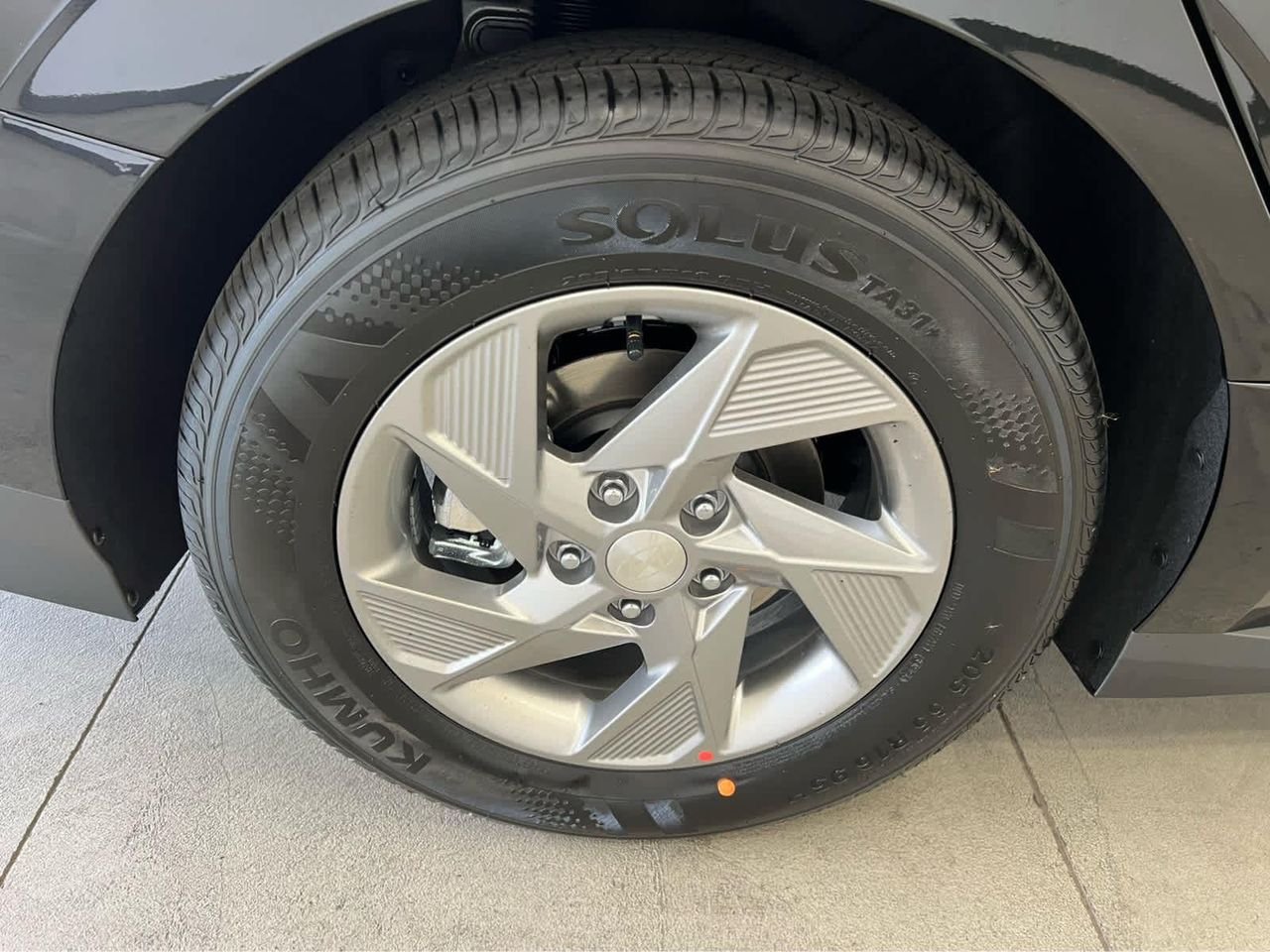 New 2026 Abyss Black Hyundai SE image 37